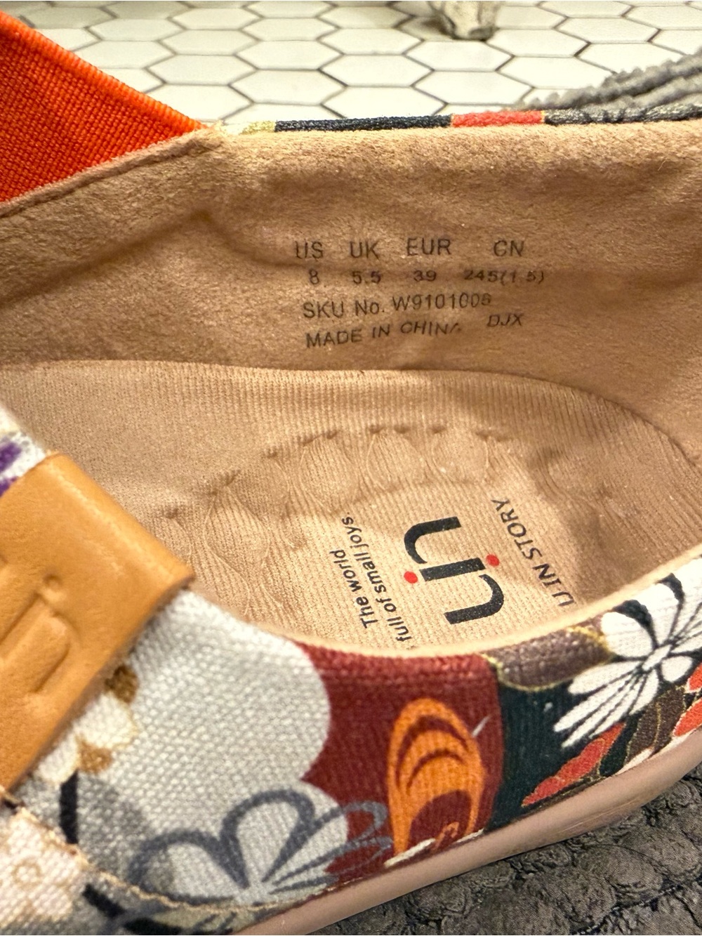 UIN Floral Patchwork Slip-Ons - Picture 3 of 6